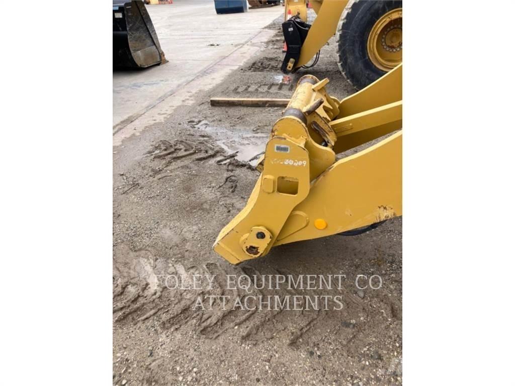 CAT QC938FXD Kolesové nakladače