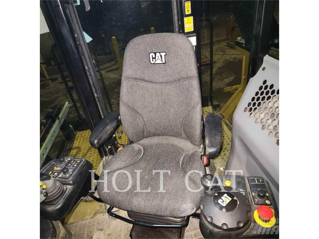 CAT RM400 Recyklovače asfaltu