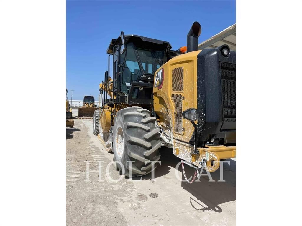 CAT RM400 CAB Recyklovače asfaltu