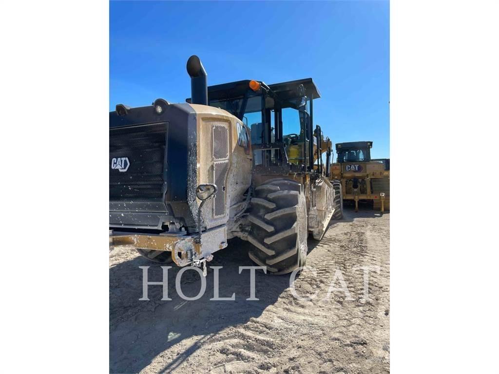 CAT RM400 CAB Recyklovače asfaltu