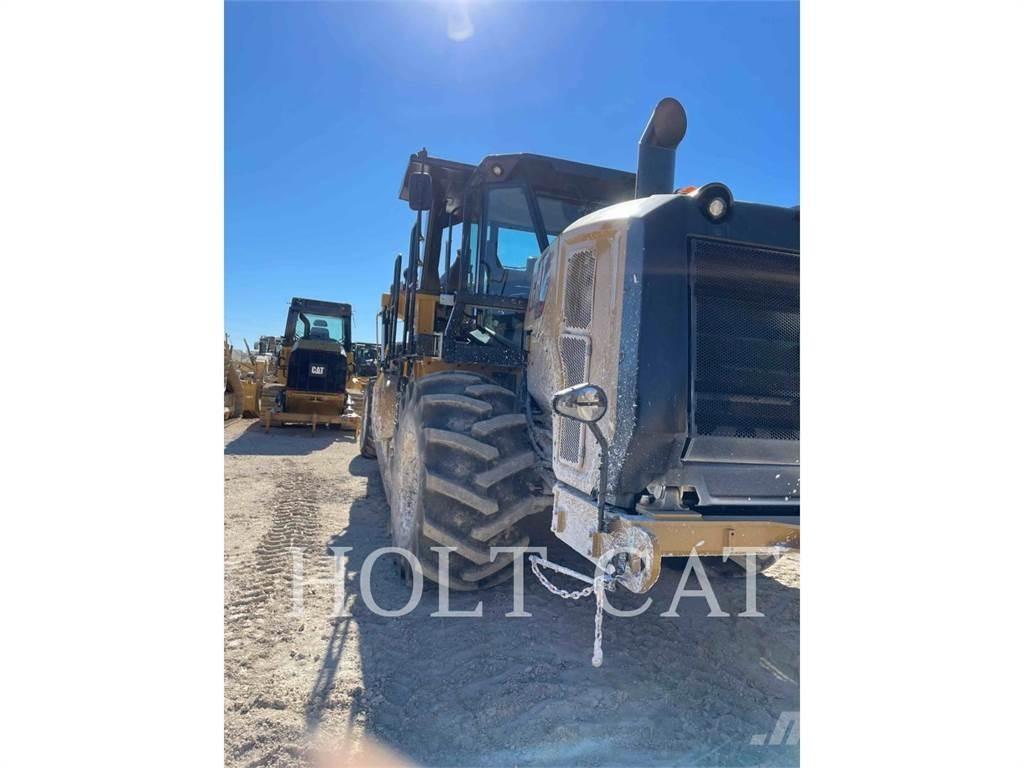 CAT RM400 CAB Recyklovače asfaltu