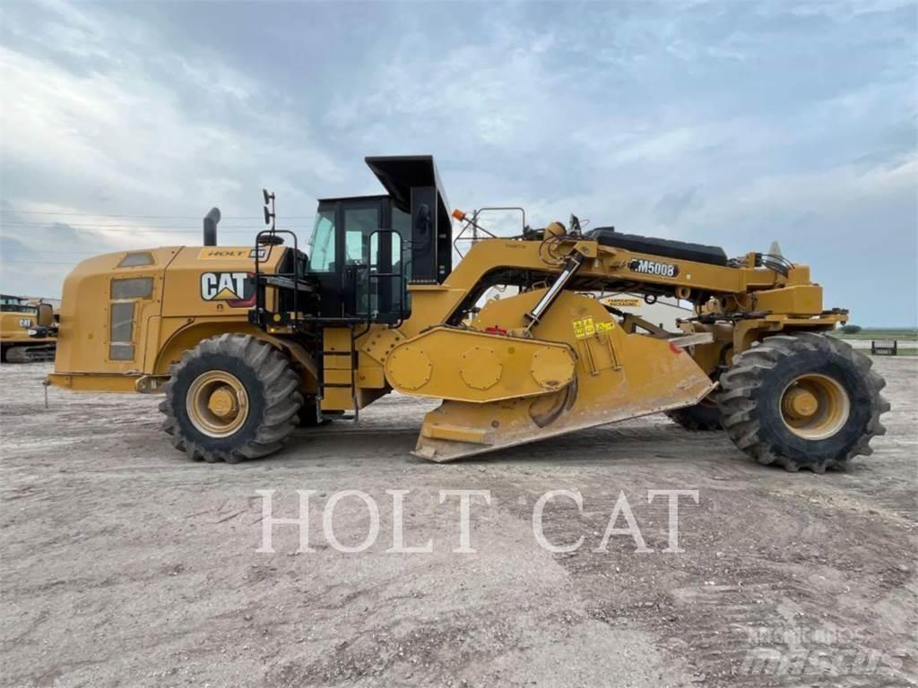 CAT RM500B CAB Recyklovače asfaltu