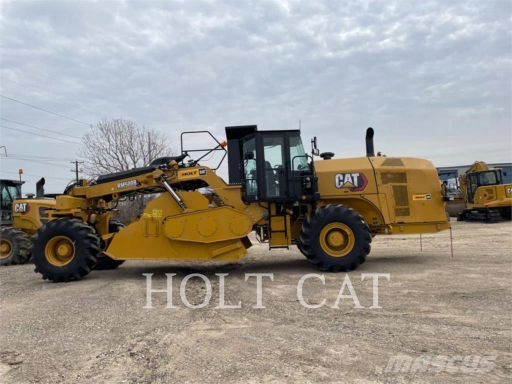 CAT RM500B CAB Recyklovače asfaltu