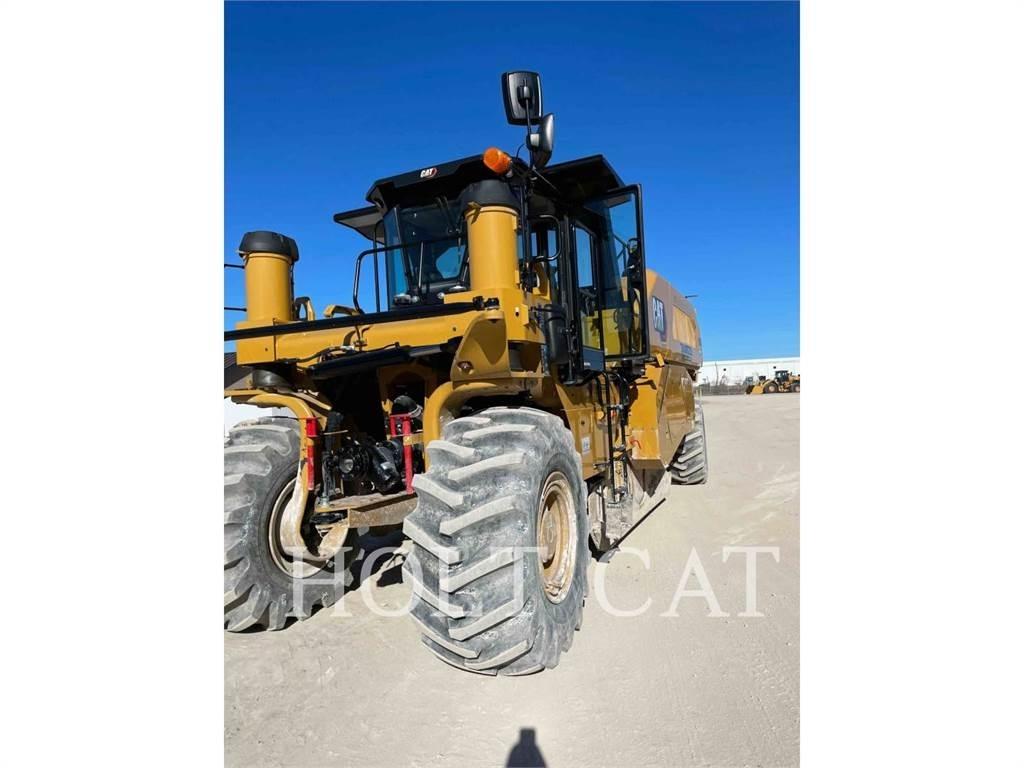 CAT RM600 CAB Recyklovače asfaltu