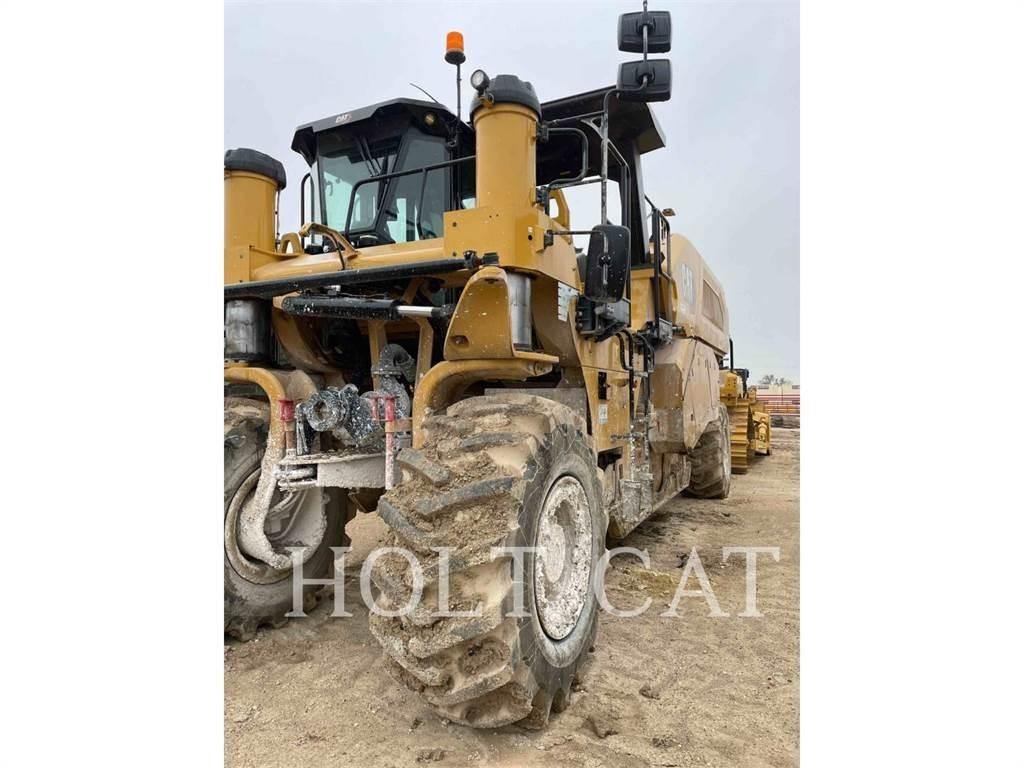 CAT RM600 CAB Recyklovače asfaltu