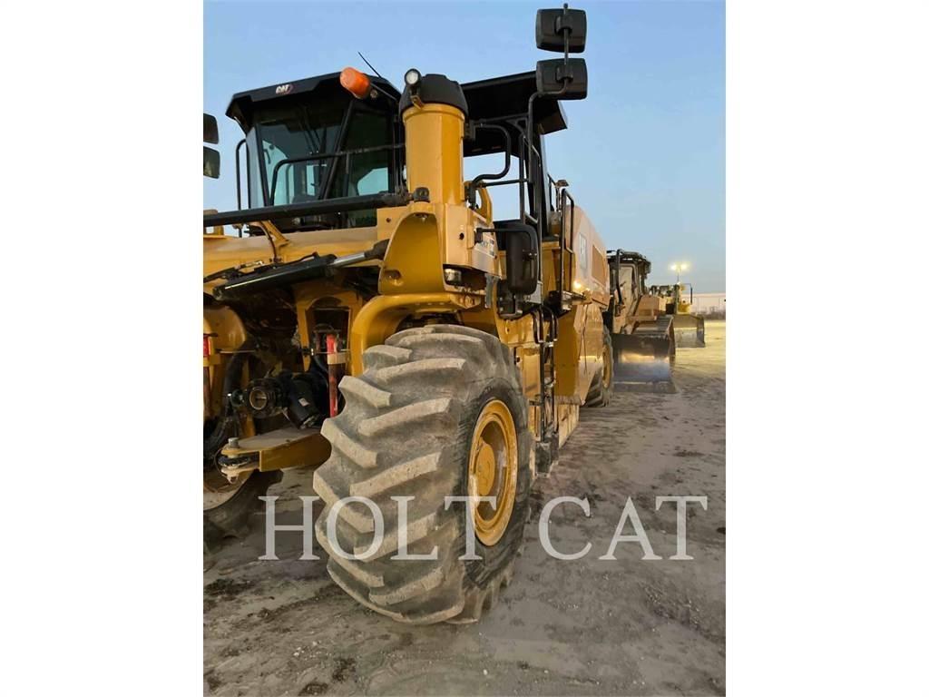 CAT RM800 Recyklovače asfaltu