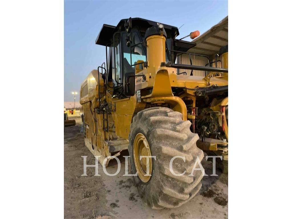 CAT RM800 CAB Recyklovače asfaltu