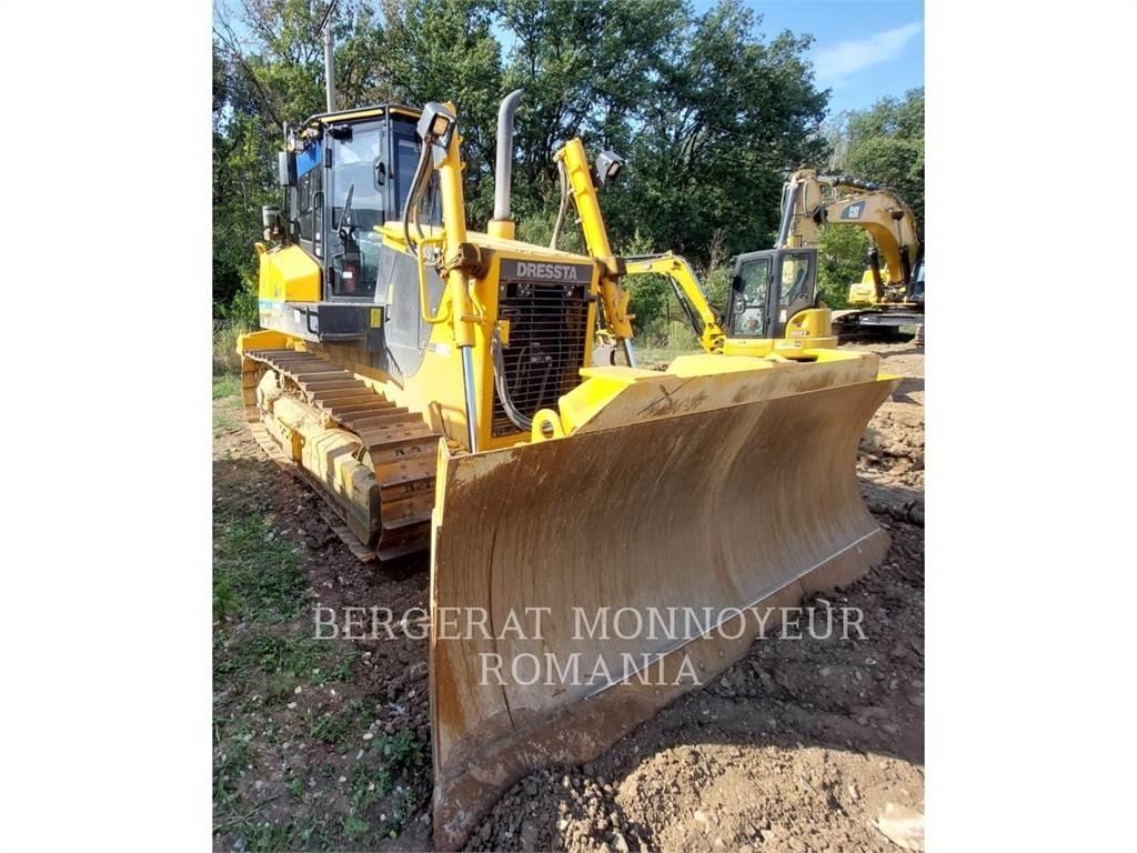 CAT TD-15M Pásové dozéry