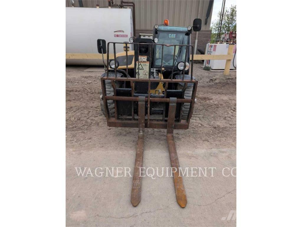 CAT TH255C Teleskopické manipulátory