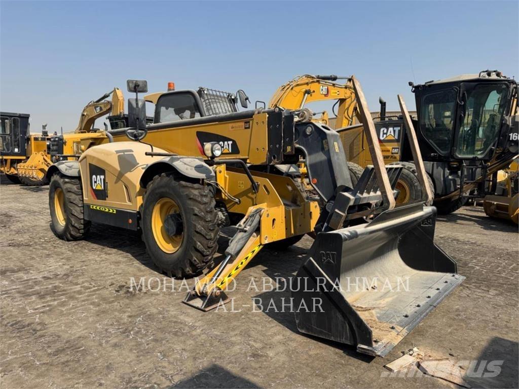 CAT TH417C Teleskopické manipulátory