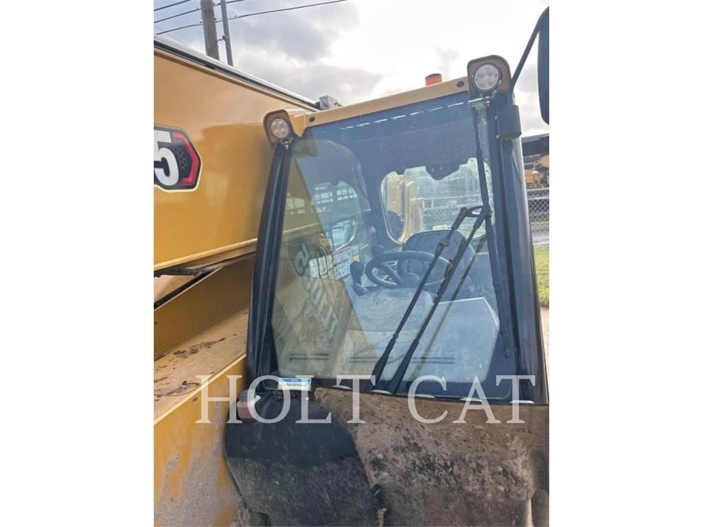CAT TL1055 Teleskopické manipulátory