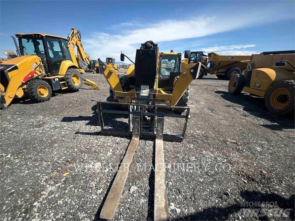CAT TL1055D CB Teleskopické manipulátory