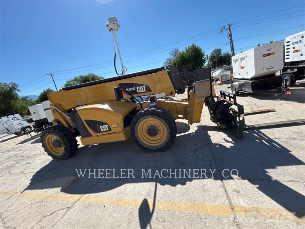 CAT TL1055D CB Teleskopické manipulátory