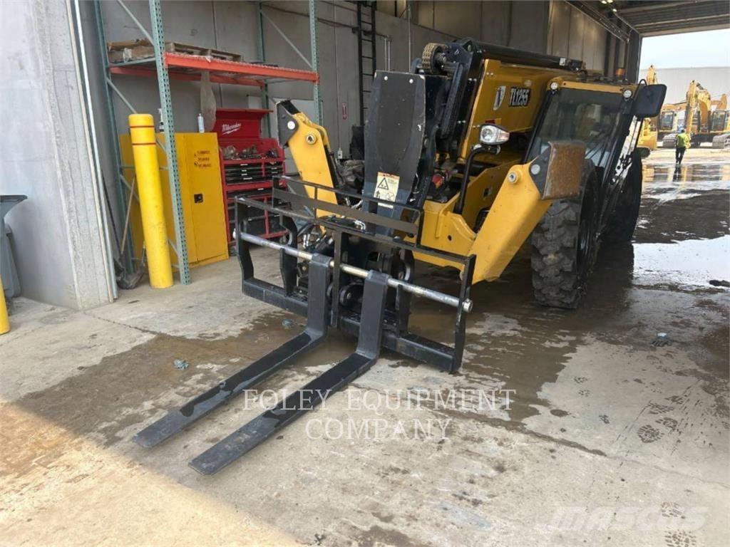 CAT TL1255-05C Teleskopické manipulátory