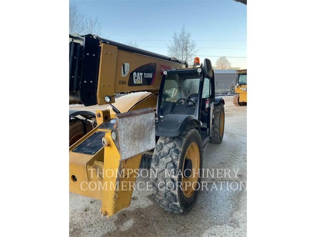 CAT TL1255D Teleskopické manipulátory