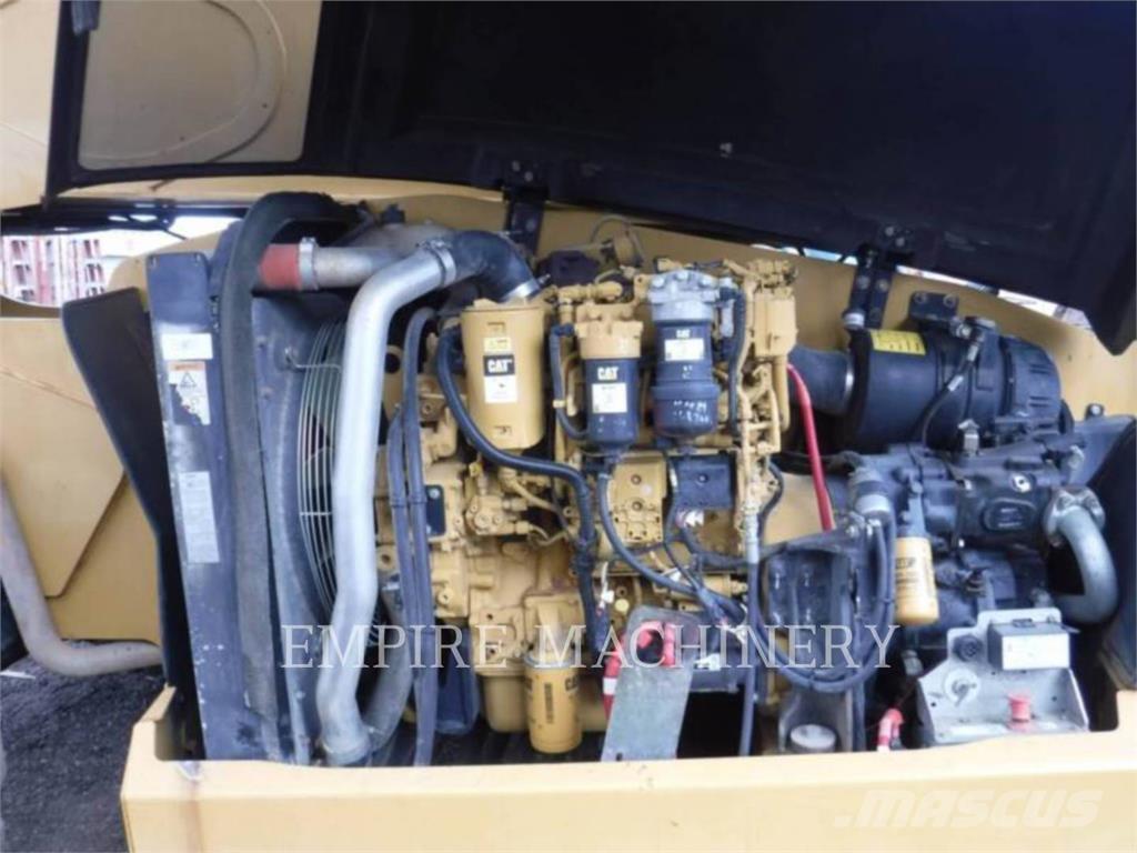 CAT TL1255D Teleskopické manipulátory