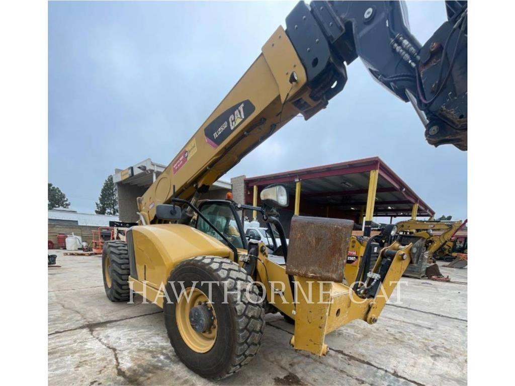 CAT TL1255D Teleskopické manipulátory