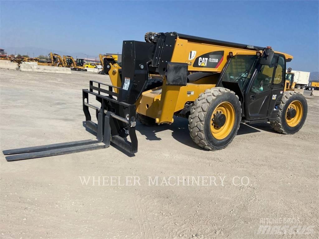 CAT TL1255D CB Teleskopické manipulátory