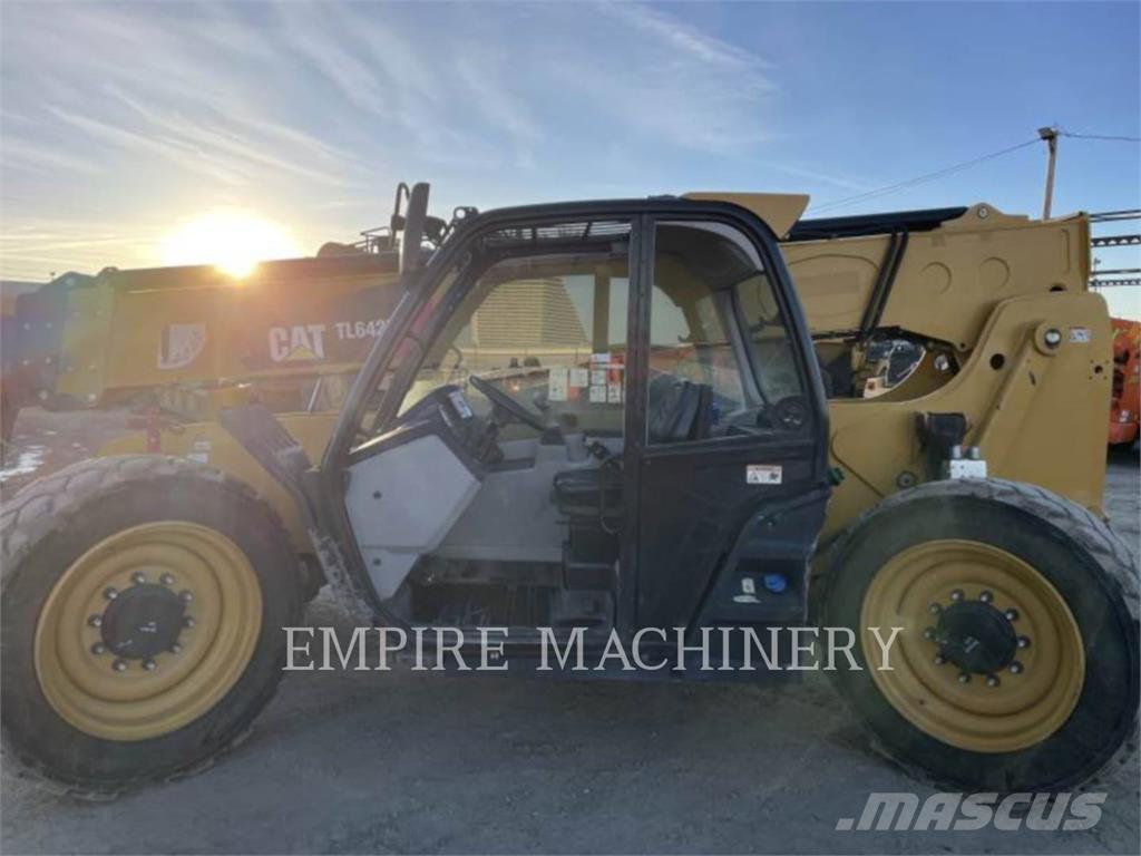 CAT TL642D Teleskopické manipulátory