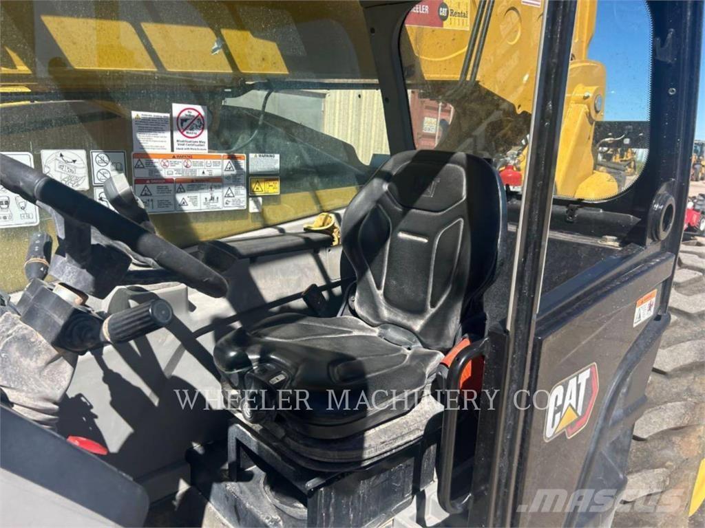 CAT TL943 CAN Teleskopické manipulátory