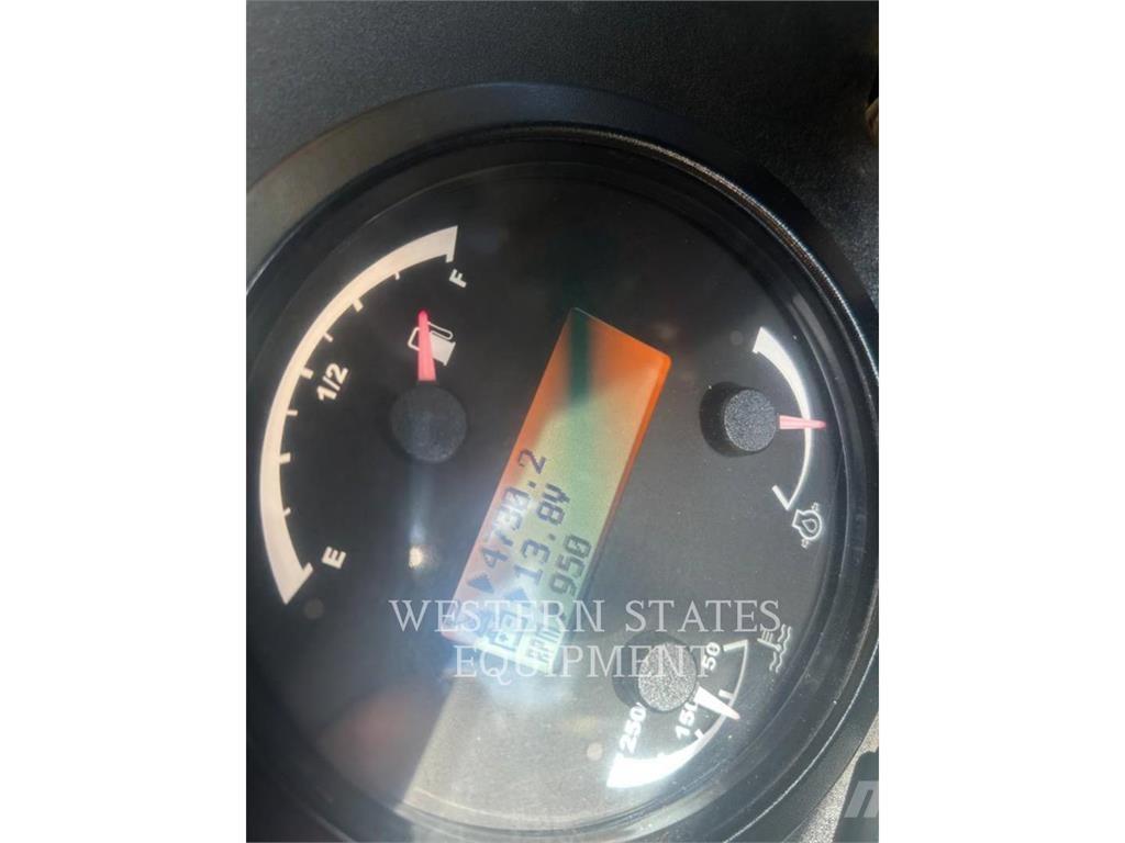 CAT TL943C Teleskopické manipulátory