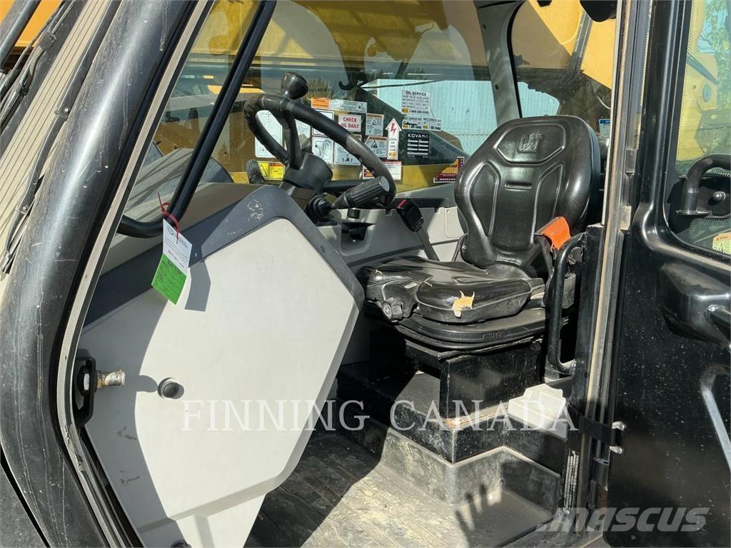 CAT TL943D Teleskopické manipulátory