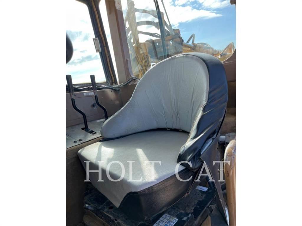 CAT W00 613C Skrejpre