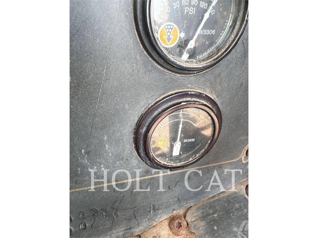 CAT W00 613C Skrejpre