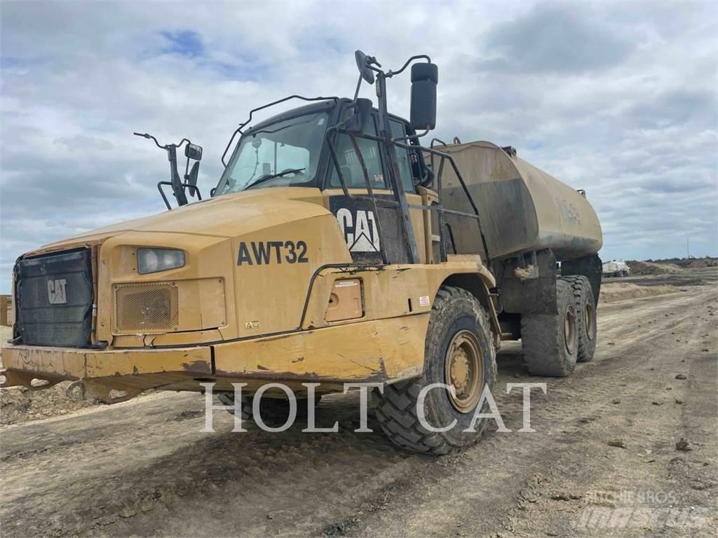 CAT W00 730C Kĺbové nákladné autá