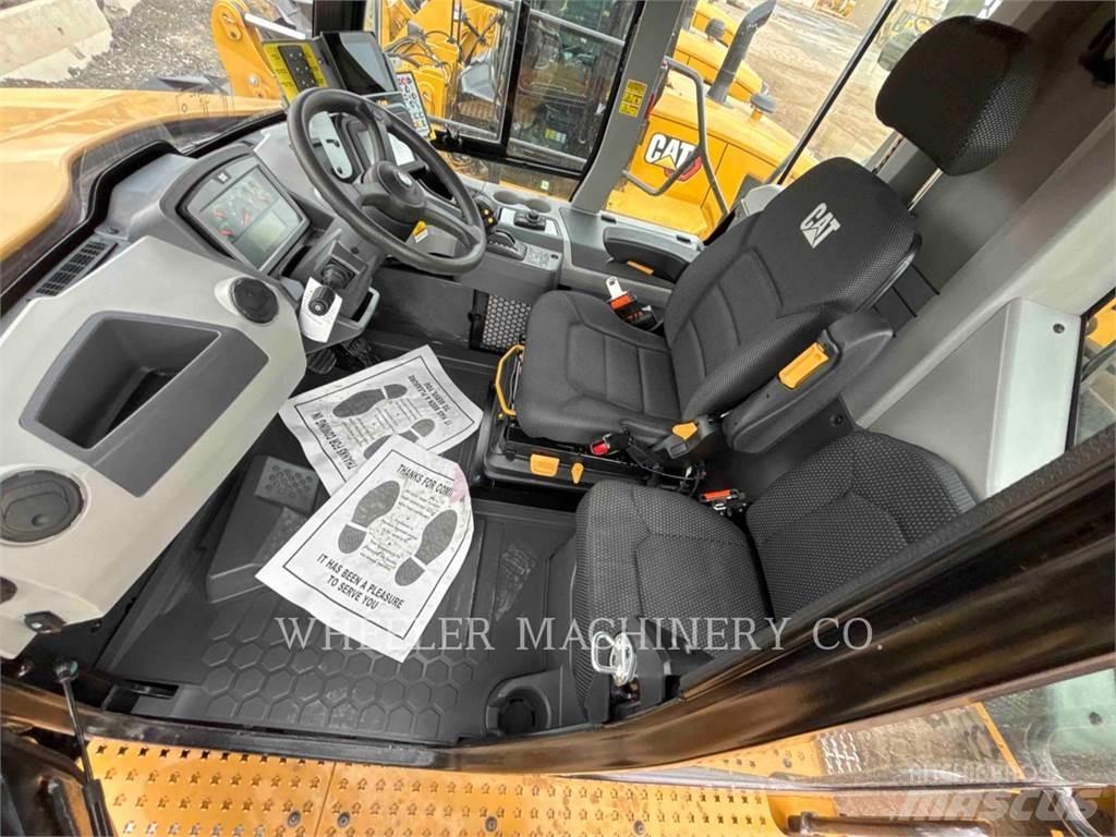CAT WT 740 GC Cisternové nákladné vozidlá