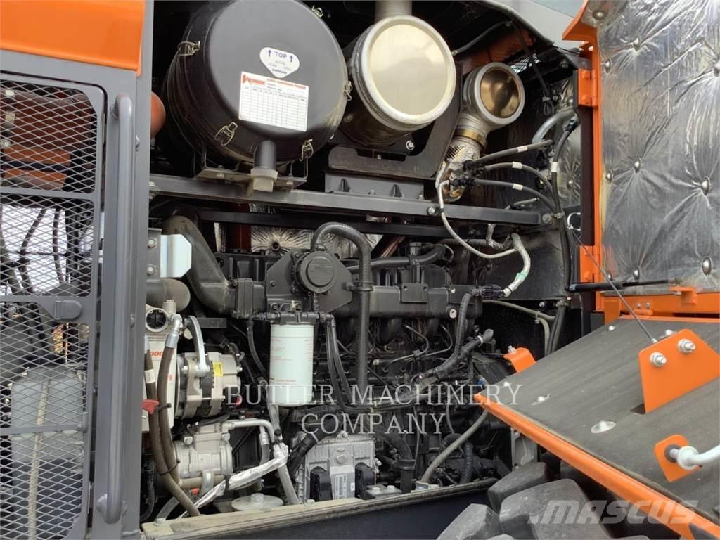 Doosan DL320-7 Kolesové nakladače