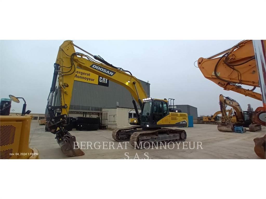 Doosan DX300 Pásové rýpadlá
