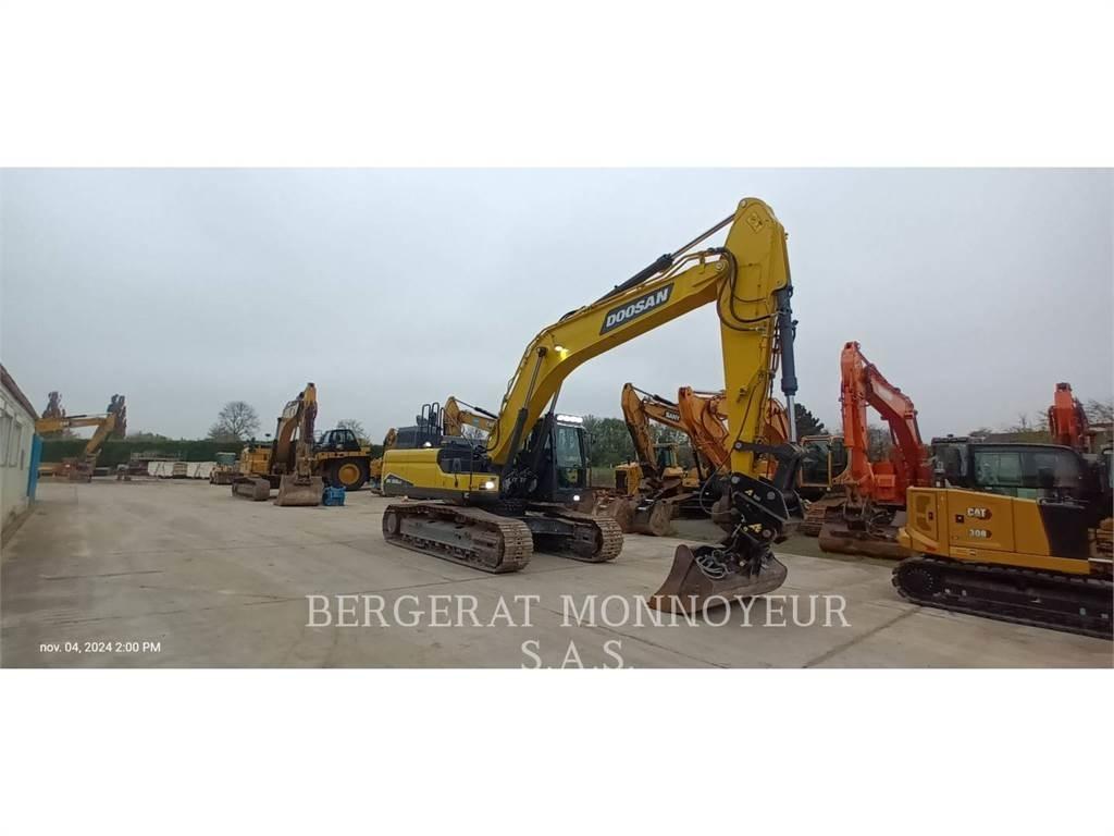Doosan DX300 Pásové rýpadlá