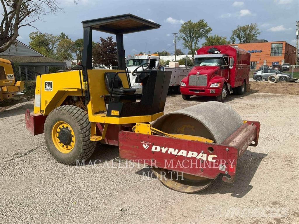 Dynapac CA151D Ťahačové valce
