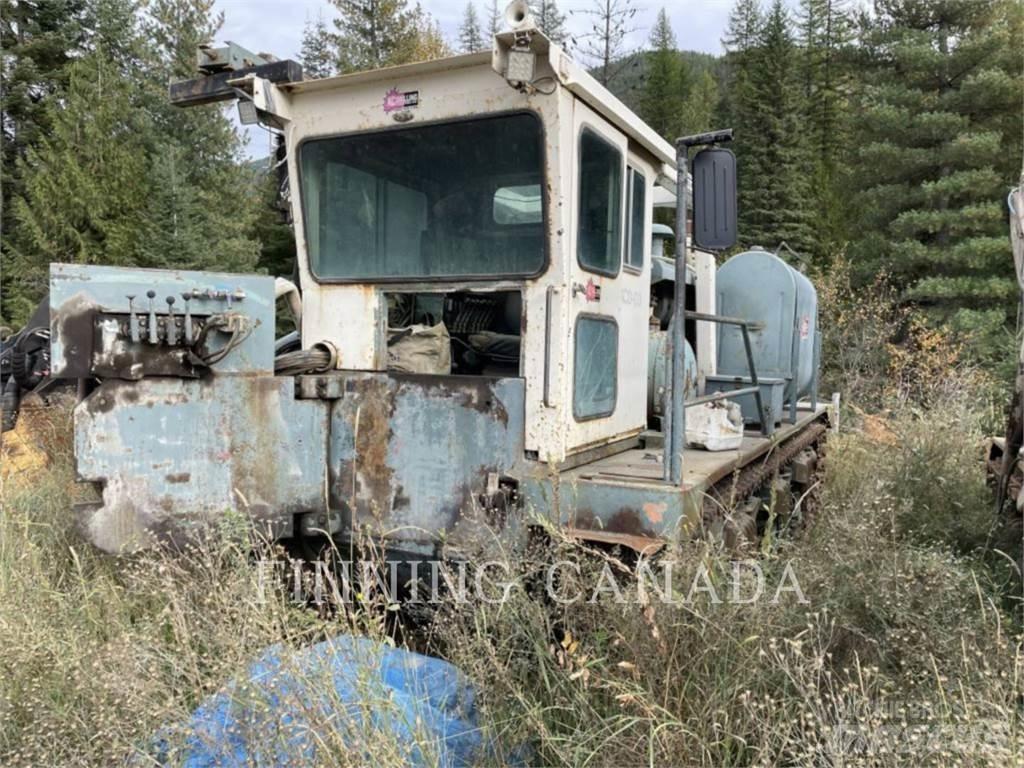 Finning M32 Povrchové vrtné súpravy