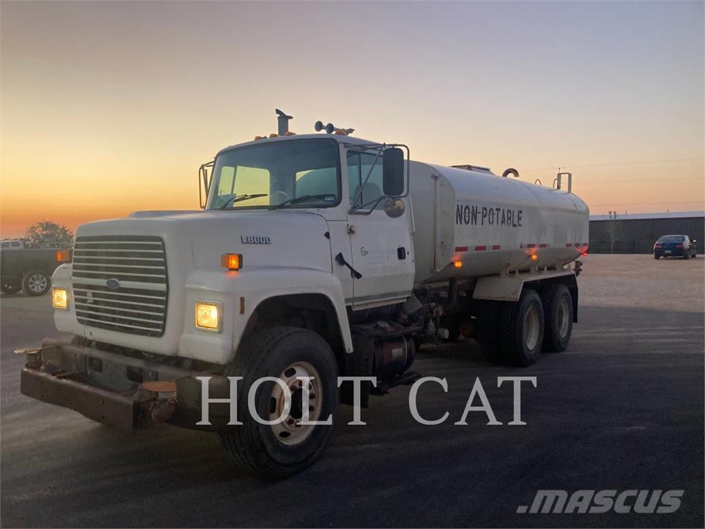 Ford L8000 Cisternové nákladné vozidlá