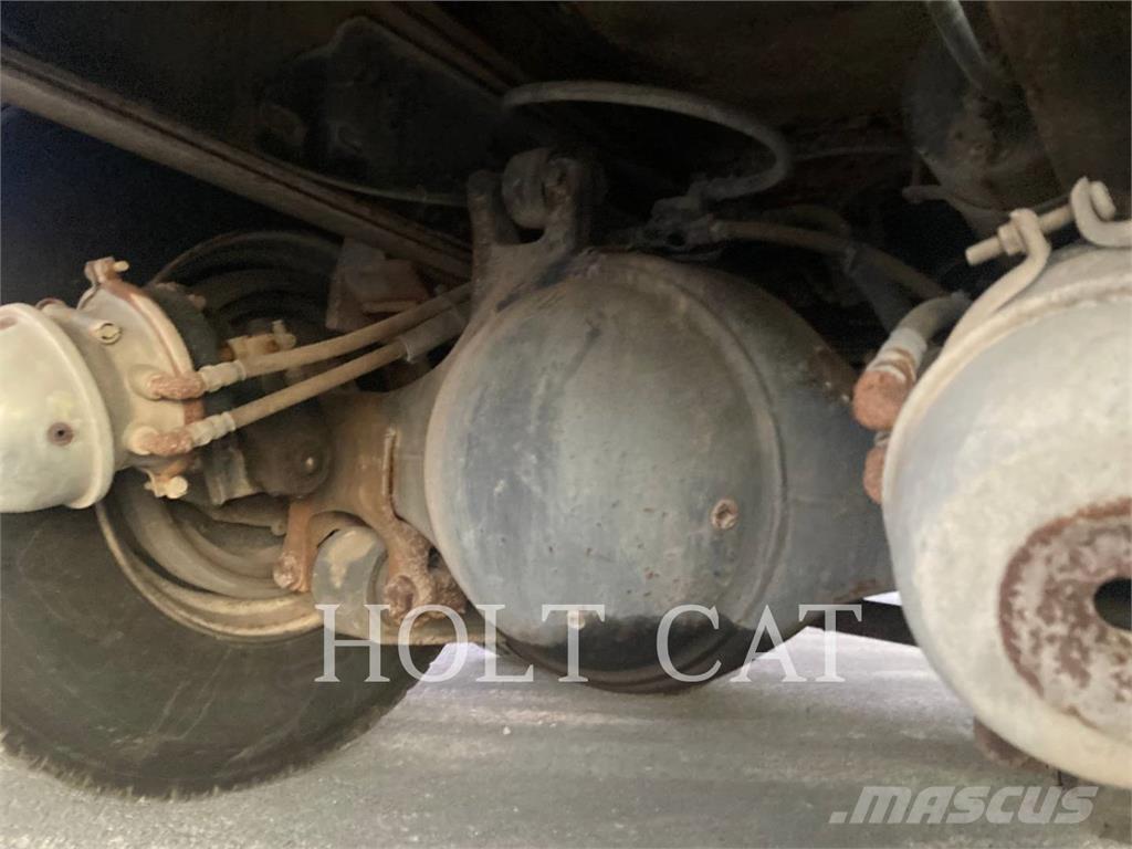 Ford L8000 Cisternové nákladné vozidlá