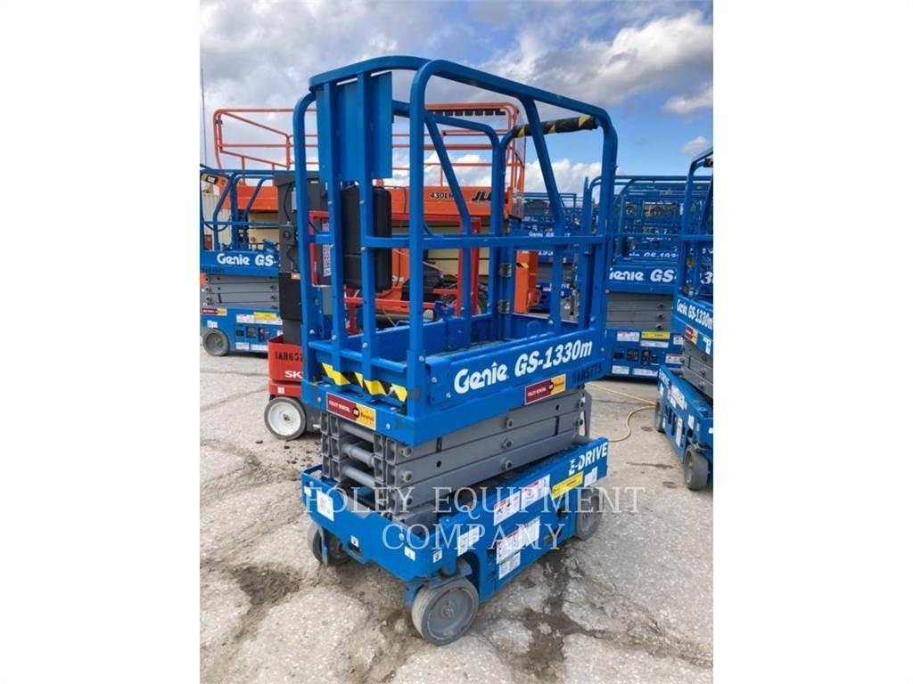Genie GS1330 Nožnicové zdvíhacie plošiny