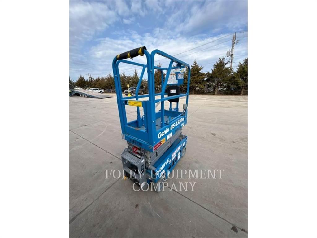 Genie GS1330 Nožnicové zdvíhacie plošiny