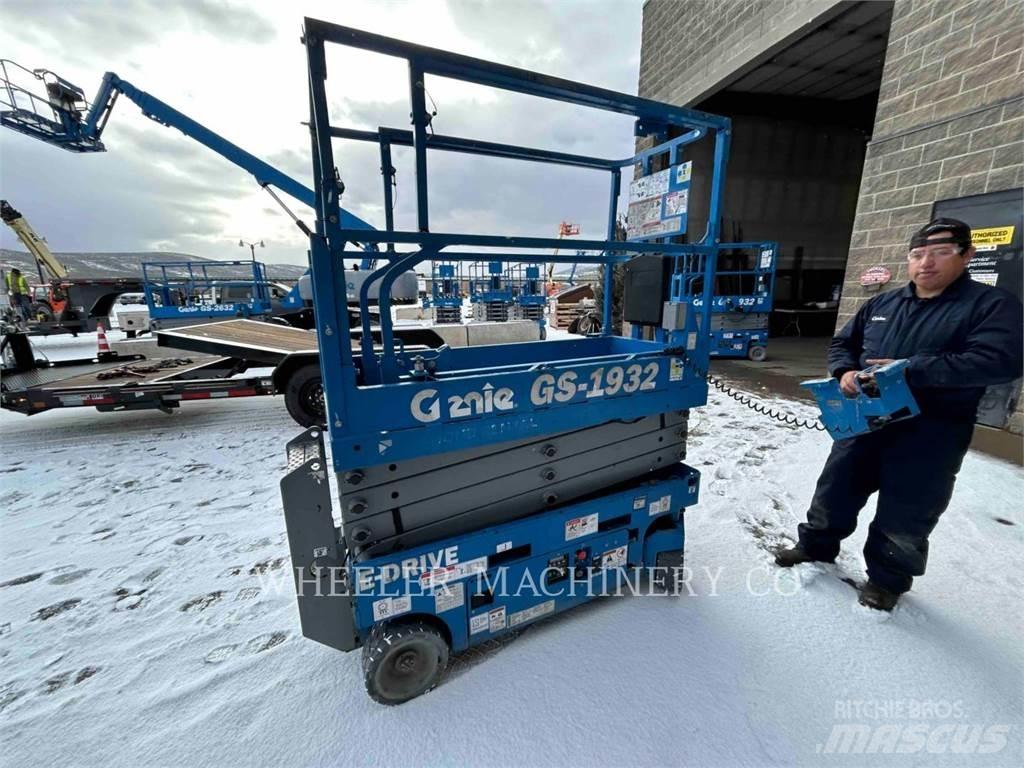 Genie GS1932 Nožnicové zdvíhacie plošiny
