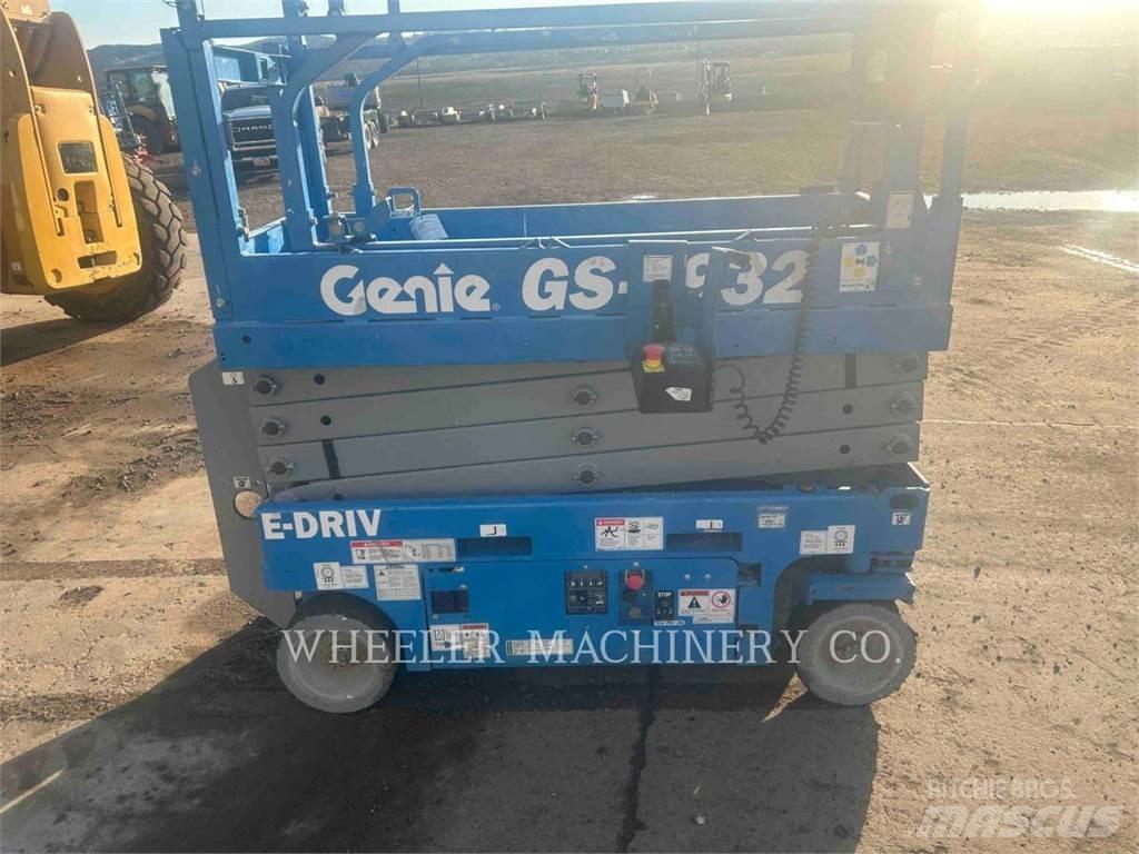 Genie GS1932 Nožnicové zdvíhacie plošiny
