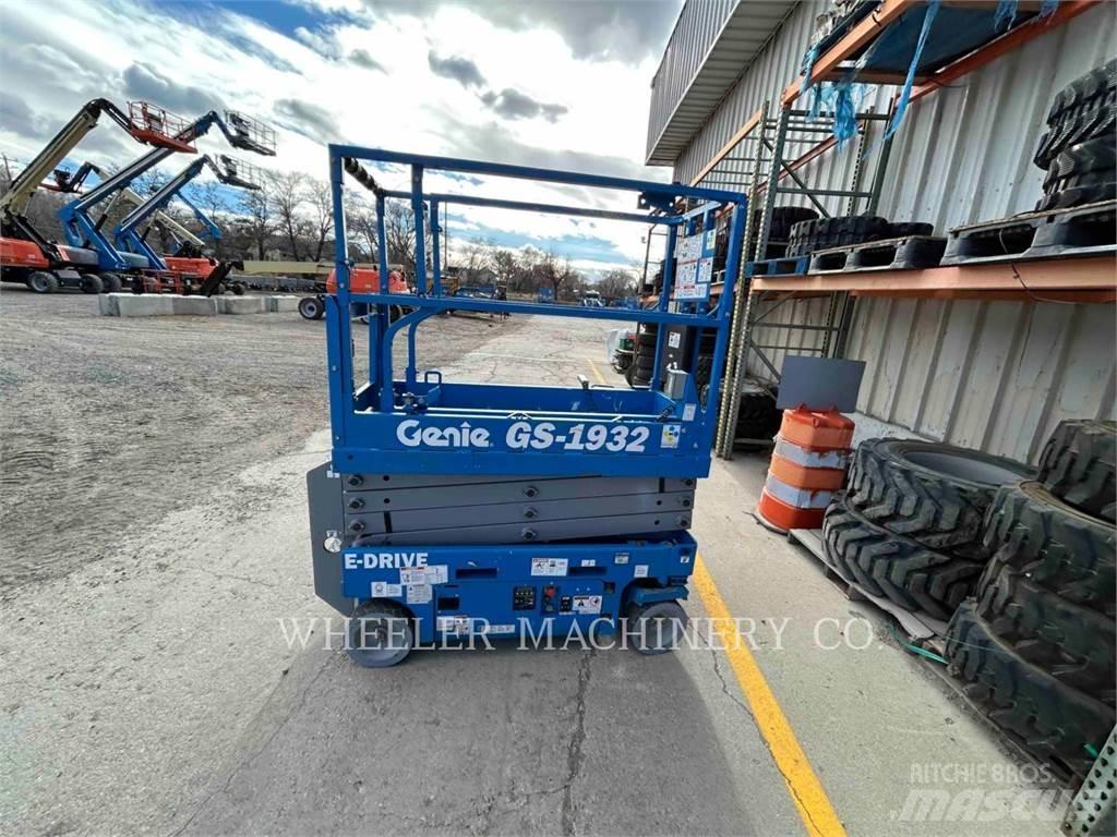 Genie GS1932 Nožnicové zdvíhacie plošiny