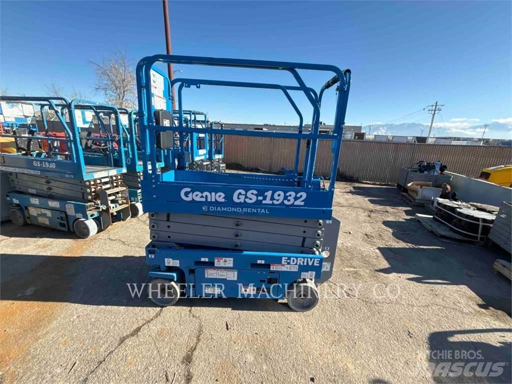 Genie GS1932 Nožnicové zdvíhacie plošiny