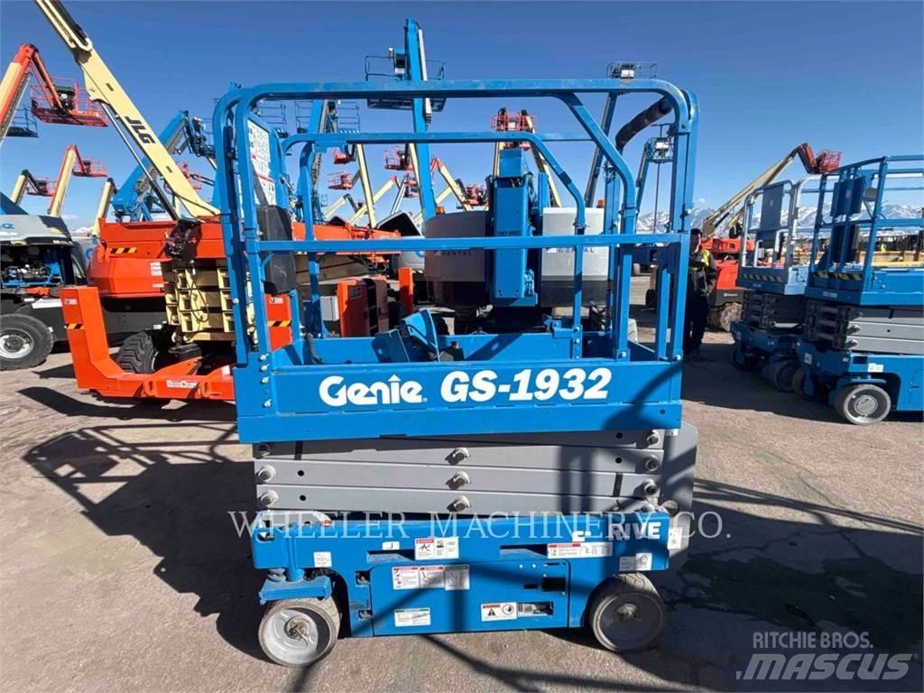 Genie GS1932 Nožnicové zdvíhacie plošiny