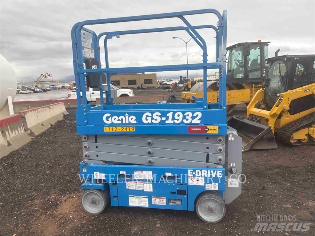 Genie GS1932 Nožnicové zdvíhacie plošiny