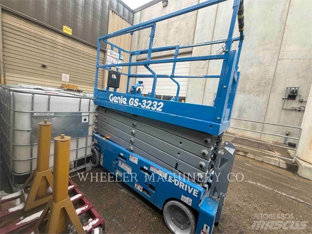 Genie GS3232 Nožnicové zdvíhacie plošiny