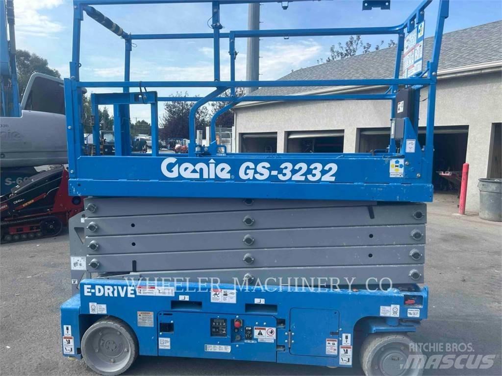 Genie GS3232 Nožnicové zdvíhacie plošiny