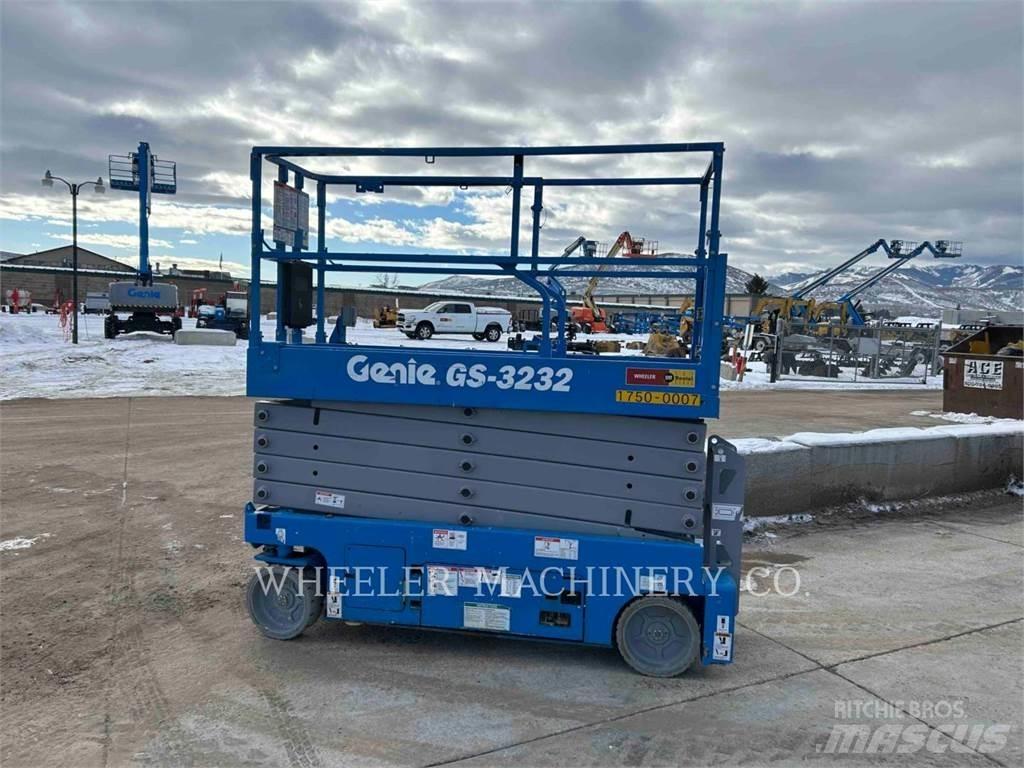 Genie GS3232 Nožnicové zdvíhacie plošiny