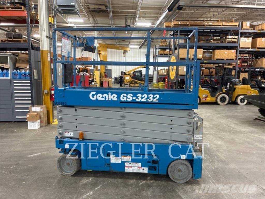 Genie GS3232 Nožnicové zdvíhacie plošiny