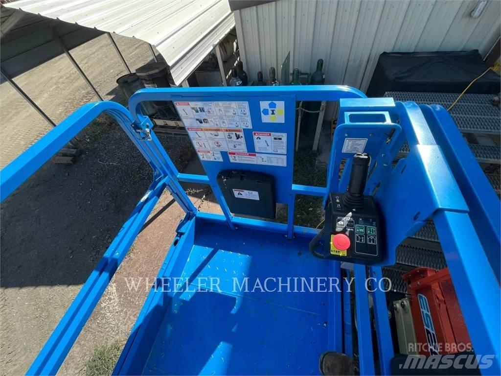 Genie GS3246 Nožnicové zdvíhacie plošiny